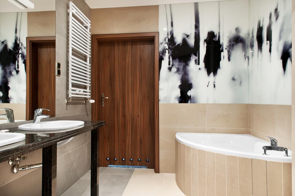 Hotel Piano Lublin Rum bild